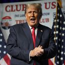 El expresidente Donald Trump gesticula después de hablar el miércoles 11 de octubre de 2023 en el Centro de Convenciones del Condado Palm Beach, en West Palm Beach, Florida. (AP Foto/Rebecca Blackwell)