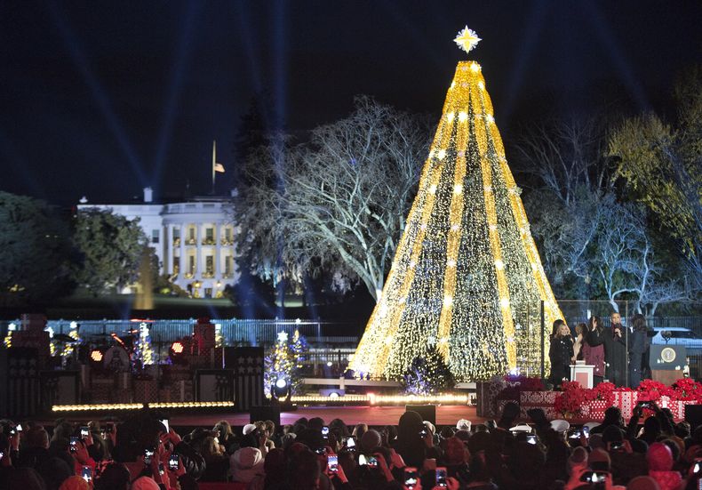 AMN-GEN_OBAMA-ARBOL_DE_NAVIDAD-0.jpg