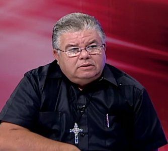 Entrevista: Padre Conrado con Félix Guillermo