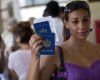 Se mantiene en vigor el permiso para que los cubanos ingresen a la Isla con el pasaporte vencido