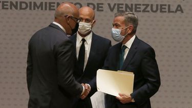 gobierno y oposicion venezolana finalizan primer encuentro