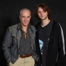 Daniel Day-Lewis, a la izquierda, y Ronan Day-Lewis posan para un retrato el sábado 27 de septiembre de 2025, en Nueva York. (Foto Andy Kropa/Invision/AP)