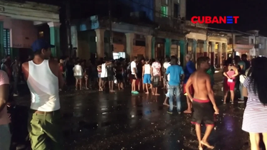 protesta en la habana cierra el trafico de centrica avenida