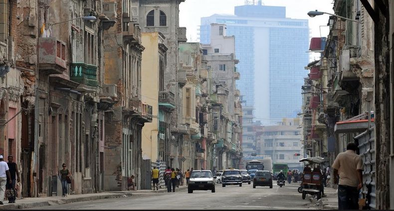 El objetivo eran militares que, aparentemente, llamaron la atención a un grupo de jóvenes por hacer ruido, según las primeras versiones.