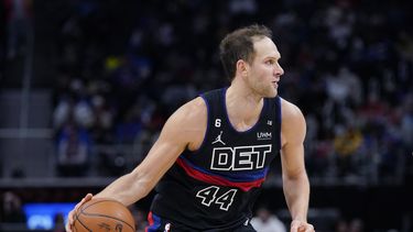 Fuente AP: Pistons pactan contrato de 2 años con Bogdanovic