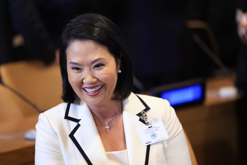 La presidenta de Perú, Keiko Fujimori, asiste a una reunión de la coalición multinacional política y de seguridad Escudo de las Américas, celebrada al margen de la Asamblea General de las Naciones Unidas, el martes 22 de septiembre de 2026, en la sede de la ONU. (Charly Triballeau/Foto de pool vía AP)