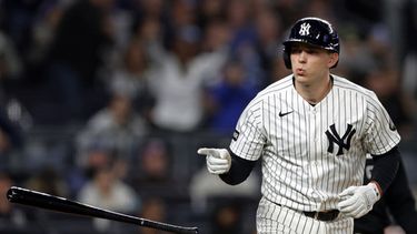 Ben Rice de los Yankees de Nueva York reacciona a su jonrón solitario para abrir el juego ante los Rays de Tampa Bay el miércoles 23 de septiembre del 2026. (AP Foto/Adam Hunger)