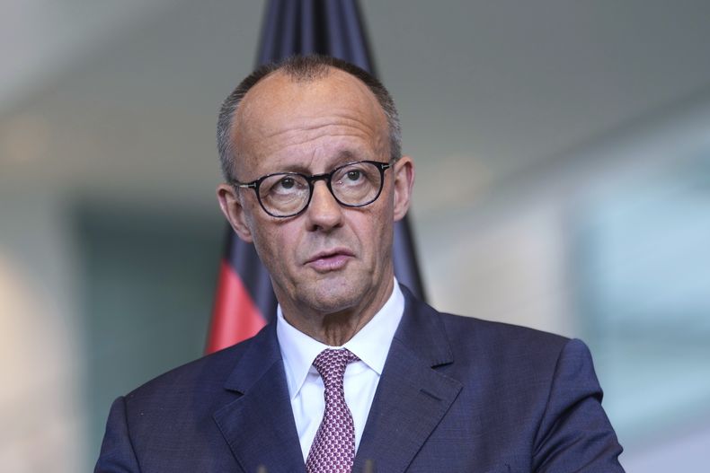 El canciller alemán Friedrich Merz durante una conferencia de prensa en Berlín, el miércoles 28 de mayo de 2025. (AP Foto/Markus Schreiber)