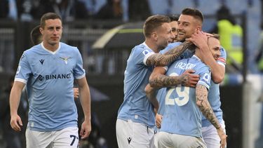 Lazio vence a Sassuolo 2-1 en Serie A