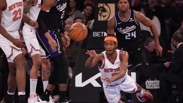 Burks y Fournier lideran a Knicks, que aplastan a los Kings