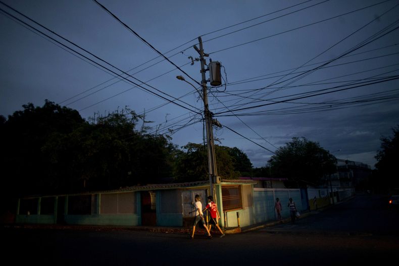 REP-GEN_VENEZUELA_EN_LA_OSCURIDAD-3.jpg
