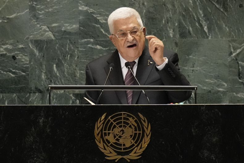 ARCHIVO - El presidente palestino Mahmud Abás se dirige a la 79ª sesión de la Asamblea General de Naciones Unidas, el 26 de septiembre de 2024, en la sede de la ONU. (AP Foto/Frank Franklin II, archivo)