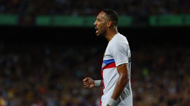 Asaltantes atacan a Aubameyang y su esposa en su casa