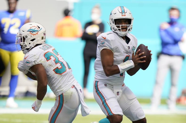 DEP-NFL_RAMS-DOLPHINS-0.jpg
