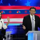 Nikki Haley, exembajadora de Estados Unidos ante la ONU, y el gobernador de Florida, Ron DeSantis, hablan durante un debate de aspirantes a la candidatura republicana a la presidencia, el miércoles 8 de noviembre de 2023, en el Centro Adrienne Arsht para las Artes Escénicas del condado Miami-Dade, en Miami. (AP Foto/Rebecca Blackwell)