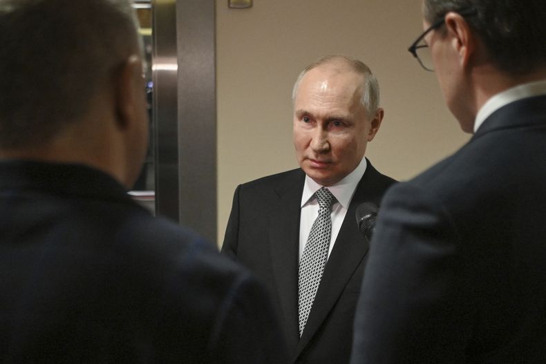 El presidente ruso Vladimir Putin en Moscú el 13 de julio de 2023.. (Alexander Kazakov, Sputnik, Kremlin Pool Photo via AP)
