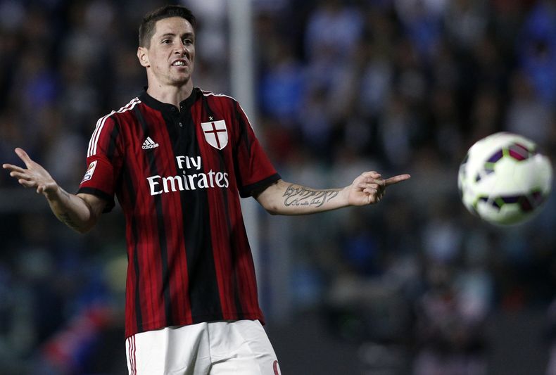 El delantero espa&ntilde;ol Fernando Torres del Milan durante el partido Empoli por la Serie A de Italia, el martes 23 de septiembre de 2014. (AP Foto/Paolo Lazzeroni)