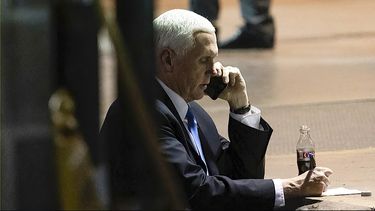 Comisión del 6 de enero podría citar a comparecer a Pence