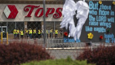 Grupo: asesinatos ligados al extremismo suben en EEUU