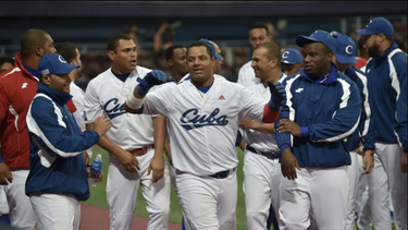 regimen cubano dice no tener visas para sus peloteros que participaran en el preolimpico de beisbol en west palm beach