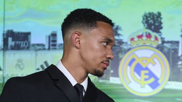 Trent Alexander-Arnold comparece a la rueda de prensa de su presentación como jugador del Real Madrid, el jueves 12 de junio de 2025. (AP Foto/Manu Fernández)