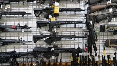 Ventas de fusiles AR-15 generaron ventas millonarias en EEUU