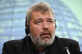 periodista ruso subasta su nobel para ninos ucranianos