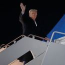 El presidente de Estados Unidos, Donald Trump, saluda al embarcar en el Air Force One, el 24 de octubre de 2025, en la Base Conjunta Andrews, Maryland, para una gira por Asia. (AP Foto/Mark Schiefelbein) El presidente de Estados Unidos, Donald Trump, saluda al embarcar en el Air Force One, el 24 de octubre de 2025, en la Base Conjunta Andrews, Maryland, para una gira por Asia. (AP Foto/Mark Schiefelbein)