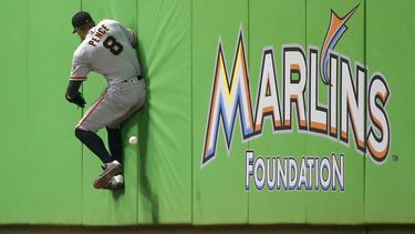 marlins: prado se perderia inicio de la temporada regular