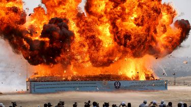 americateve | Narc&oacute;ticos incautados son quemados en una ceremonia del D&iacute;a Internacional Contra el Abuso de Drogas y el Tr&aacute;fico Il&iacute;cito, en Teher&aacute;n, jueves 26 de junio de 2014. El ministro del Interior iran&iacute; dijo que las sancion