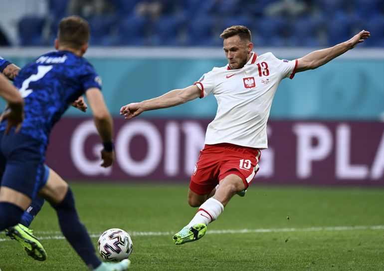 Polonia descarta a Rybus del Mundial por seguir en club ruso