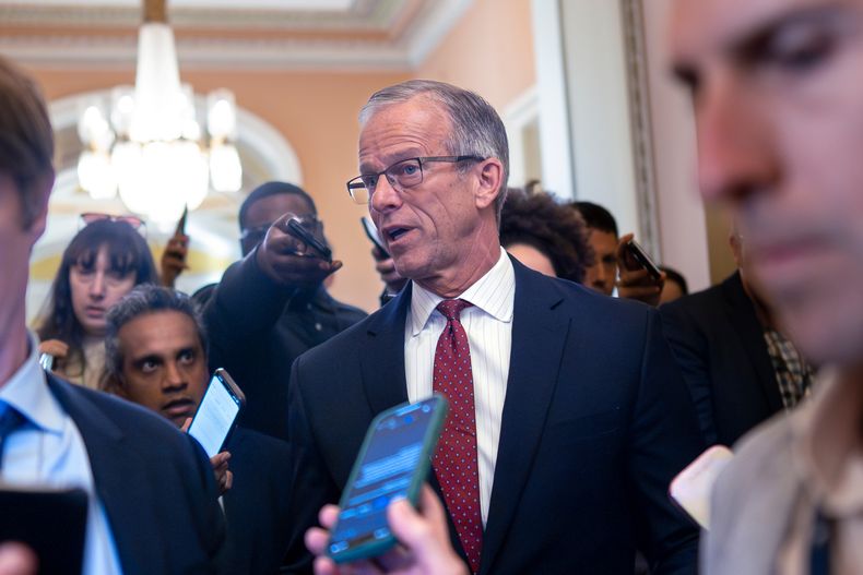 El líder de la mayoría republicana en el Senado, John Thune, en el Capitolio en Washington el 20 de octubre del 2025. (AP foto/J. Scott Applewhite)