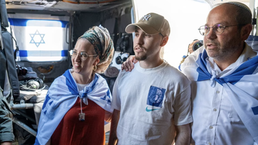 las fotos de la liberacion de los 20 rehenes israelies vivos tras el acuerdo con hamas