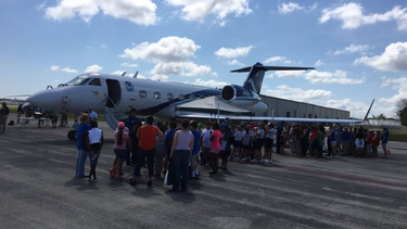 aviones caza huracanes de visita en la florida