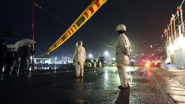 El lugar donde alguien lanzó un explosivo cerca del primer ministro japonés Fumio Kishida, en Saikazaki, Japón, el 15 de abril de 2023. (Foto AP /Mari Yamaguchi)