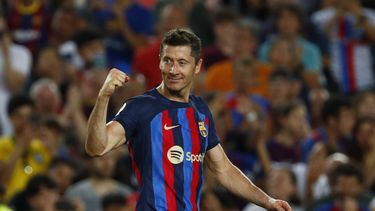 Lewandowski repite doblete, el Barça golea 4-0 a Valladolid