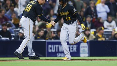 Piratas ganan 4-2 a los Padres con jonrón de Hayes en el 9no
