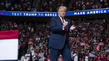 el mitin de trump le da a fox news la audiencia mas grande de un sabado por la noche en su historia