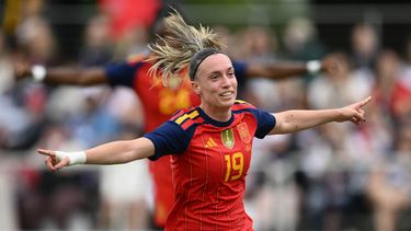 La delantera de la selección de España, Eva Navarro, celebra su gol durante la primera mitad de un partido amistoso internacional de fútbol contra Estados Unidos, el sábado 10 de octubre de 2026, en Washington. (Foto AP/Nick Wass)