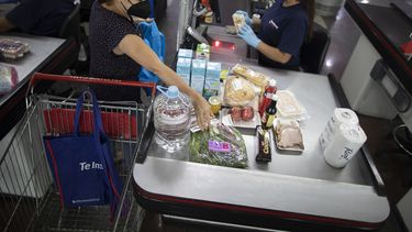 Economía venezolana se dolariza, pero pocos tienen dólares