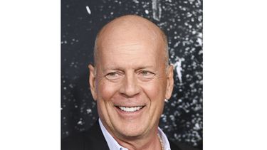 bruce willis se retira de la actuacion por problemas de salud: padece afasia