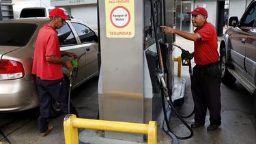 temen por escasez de diesel en venezuela: ¿biden podria revertirlo?