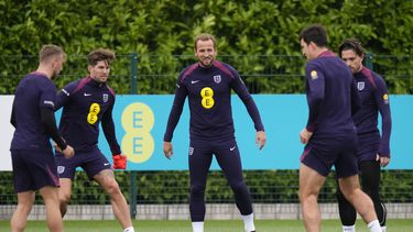 Harry Kane, de Inglaterra, asiste a una sesión de entrenamiento de la selección nacional de fútbol de Inglaterra en Londres, Inglaterra, el lunes 9 de septiembre de 2024. (Nick Potts/PA vía AP)