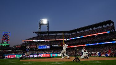 El venezolano Willson Contreras de los Medias Rojas de Boston batea en el Derby de Jonrones de la MLB el lunes 13 de julio del 2026. (AP Foto/Matt Rourke)