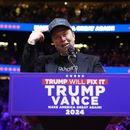 ARCHIVO - Elon Musk habla en el evento de campaña a favor del candidato presidencial republicano Donald Trump en el Madison Square Garden de Nueva York el 27 de octubre de 2024. (AP Foto/Alex Brandon, Archivo)