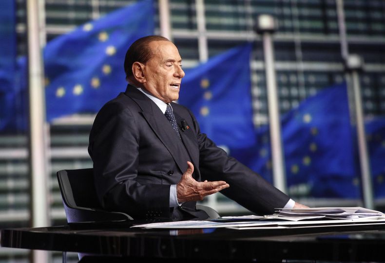 EUR-GEN_ITALIA-BERLUSCONI-0.jpg