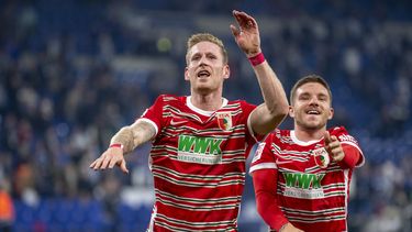 Bundesliga: Augsburgo supera 3-2 a Schalke en ríspido duelo
