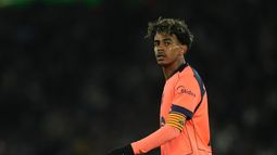 Lamine Yamal del Barcelona durante el partido contra el Paris Saint-Germain en la Liga de Campeones, el martes 20 de octubre de 2026. (AP Foto/Thibault Camus)