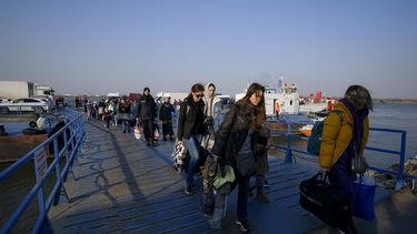 AP EXPLICA: Cómo EEUU ayudará a los refugiados ucranianos