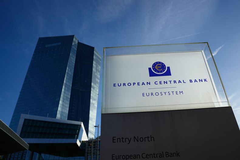 Una entrada del Banco Central Europeo, fotografiada en Fráncfort, Alemania, el jueves 29 de octubre de 2026. (Foto AP/Michael Probst)